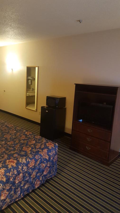 The Rutledge Inn Luverne Esterno foto