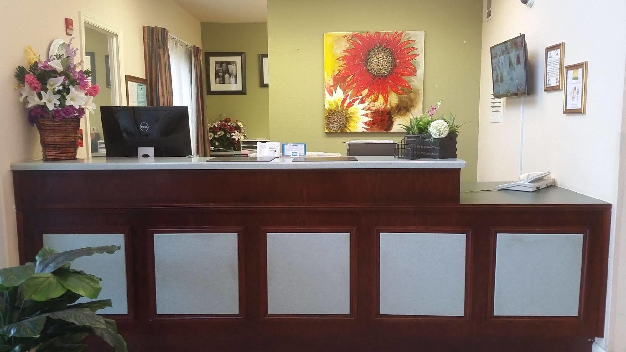 The Rutledge Inn Luverne Esterno foto